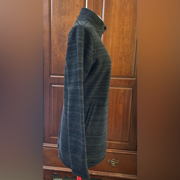 Duluth Trading Co Charcoal Heather Crewneck Sweater - Picture 6 of 9